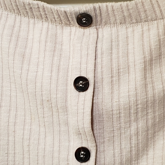 2/$8: Off-The-Shoulder Crop Top - Picture 3 of 6